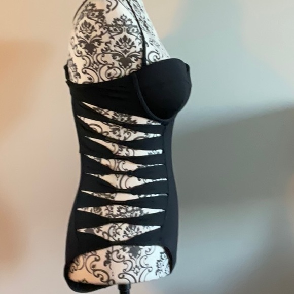 One-piece swimsuit by Victoria Secret - Picture 2 of 5